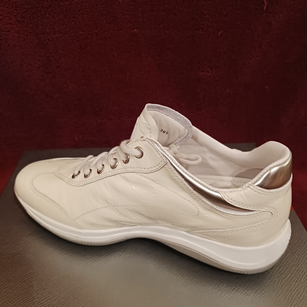 PRADA "Calzature Donna" Sneakers in GREAT Condition! - Only $210! - Picture 5 of 14